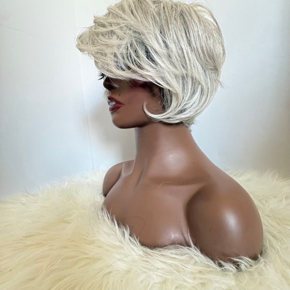 Toni Brattin x Hair Fabulous Popular Pixie Wig 326 Light Blonde/Gray NWT